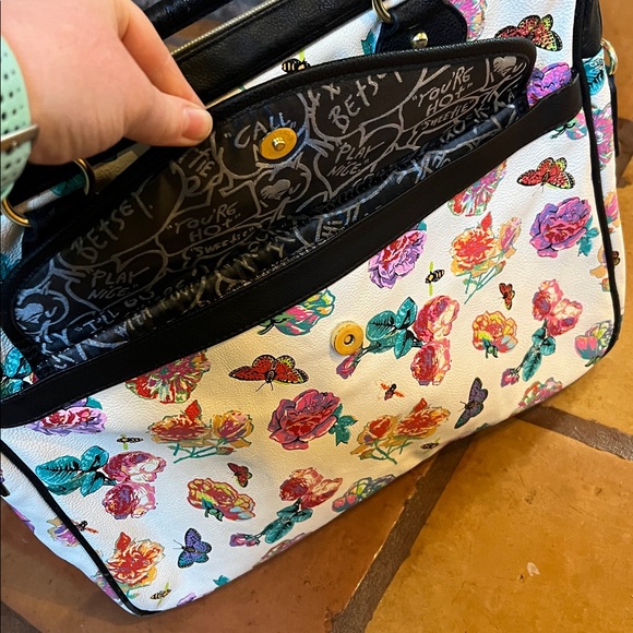 Betsey Johnson floral butterfly laptop bag - Picture 6 of 6